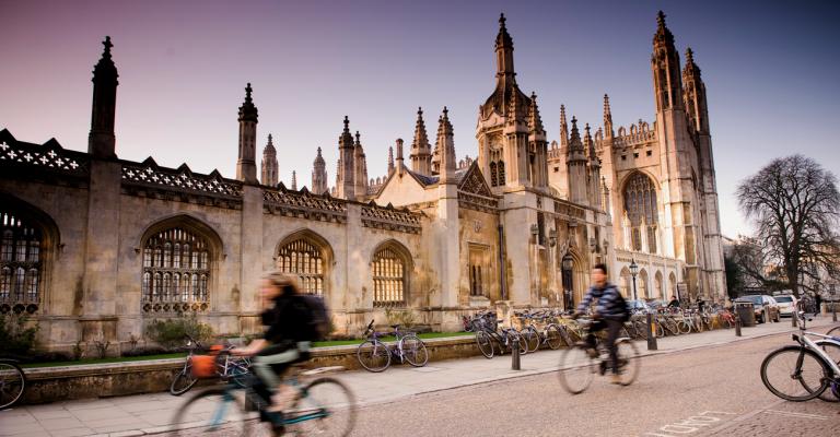 Sốc với học bổng 500 bảng của tập đoàn giáo dục Navitas khi du học Anh