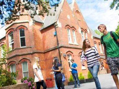 Du học Anh trường Kings Colleges với học bổng hấp dẫn lên đến 50%