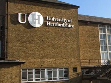 Học bổng hấp dẫn từ Đại học Hertfordshire, Anh Quốc