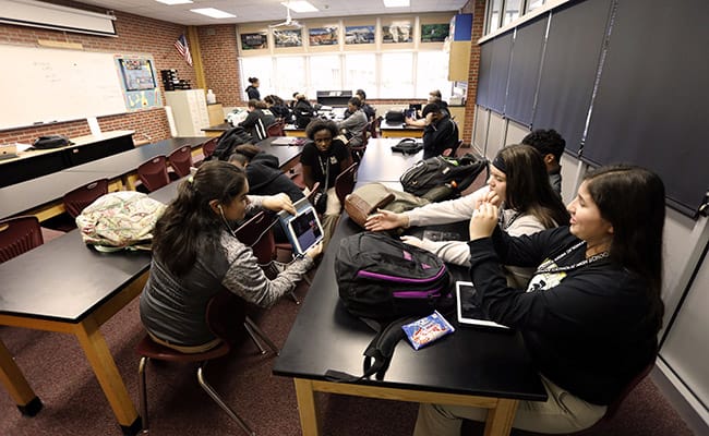 Học bổng đặc biệt trị giá $36,000 chương trình trường THPT nội trú tại Mỹ