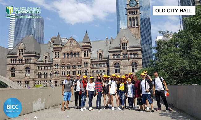 OLD CITY HALL - TÒA THỊ CHÍNH CŨ là một địa danh nổi tiếng ở Toronto
