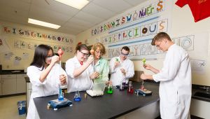 Demo Class - Tham dự lớp học mô phỏng của trường trung học Seton, Mỹ