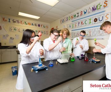 Demo Class - Tham dự lớp học mô phỏng của trường trung học Seton, Mỹ