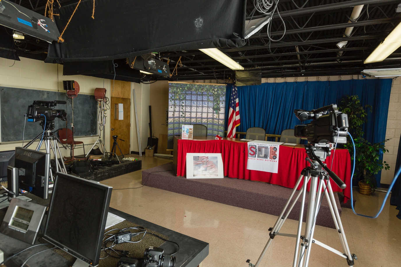 Phòng phát thanh, truyền hình tại trường Saint John’s