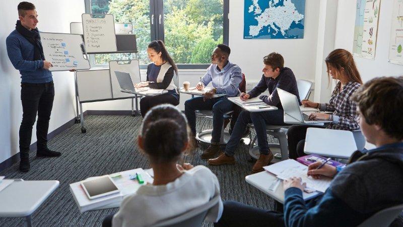 Cơ hội nhận học bổng lên đến 50% tại Anh chỉ có tại các trường sau! 3