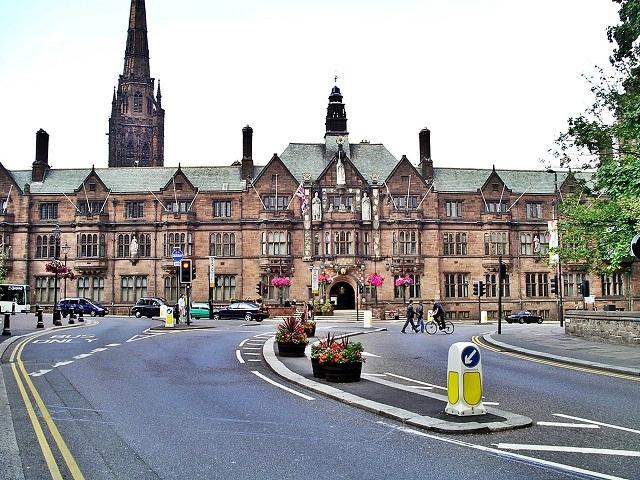 Coventry độc đáo bởi nét cổ kinh xen hiện đại 