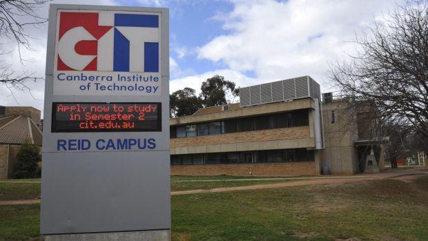 Khung cảnh học viện Công nghệ Canberra