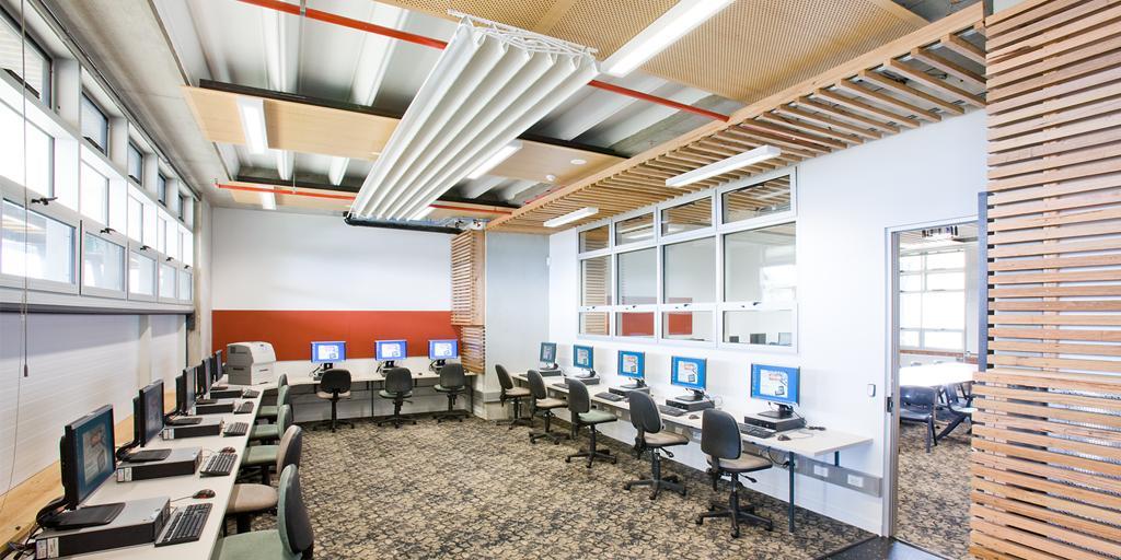  Viện Công nghệ Canberra (Úc)