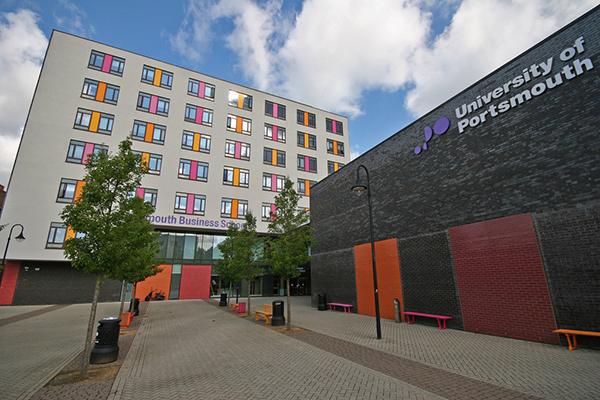Đại học Portsmouth được nhiều người săn đón