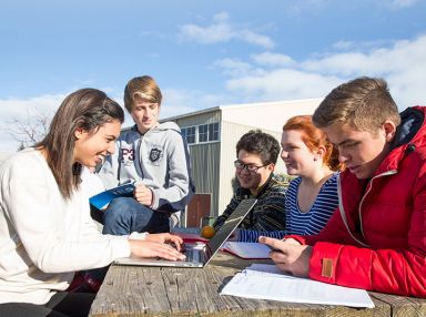 Học bổng trung học của chính phủ New Zealand dành riêng cho HS Việt Nam