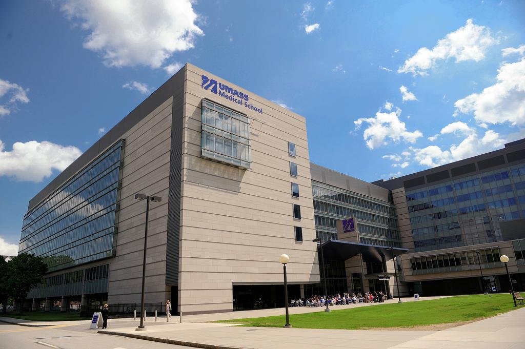  DU HỌC MỸ BANG MASSACHUSETTS - Đại học Massachusetts Worcester