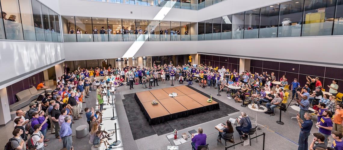 Bên trong trường LSU