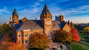Du học Mỹ: Gặp gỡ Đại học Saint Louis & Cơ hội học bổng đến $47.490/năm