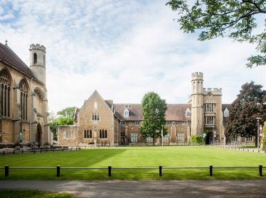 Học bổng thạc sỹ lên đến 50% từ ĐH Gloucestershire – Anh Quốc