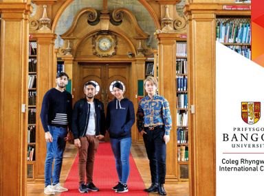 Lấy bằng cử nhân “Fast Track” của ĐH Bangor, UK và nhận học bổng đến £4000