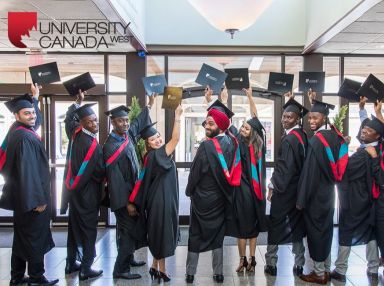 Học bổng của University Canada West năm học 2022
