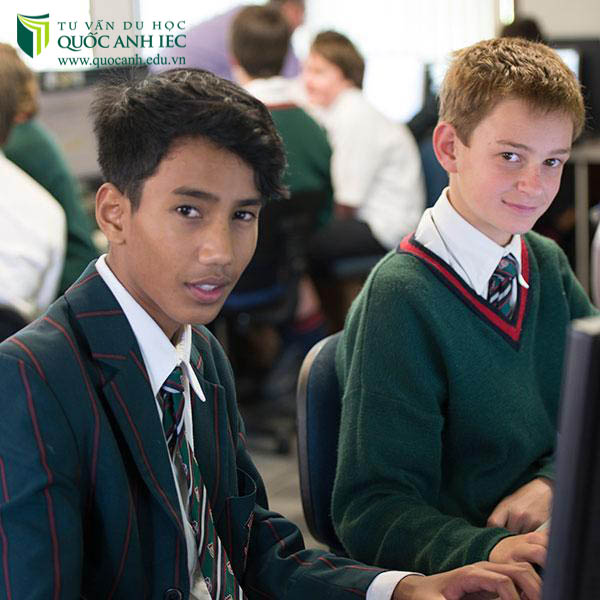 Chương trình học tại Mountainview dành cho học sinh từ lớp 9 đến 13