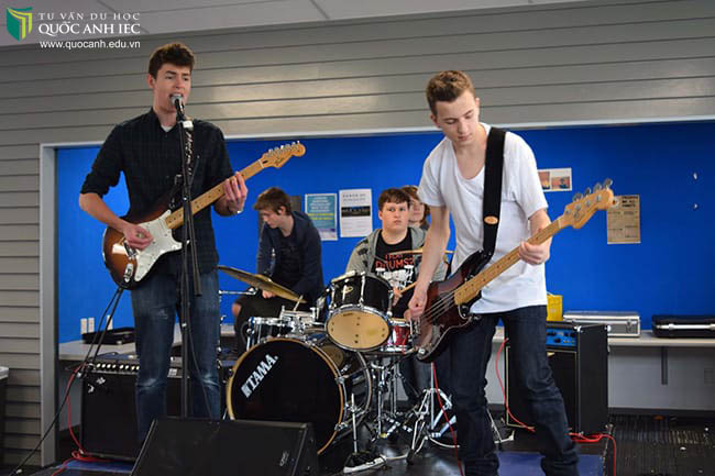 Dam me Onslow College