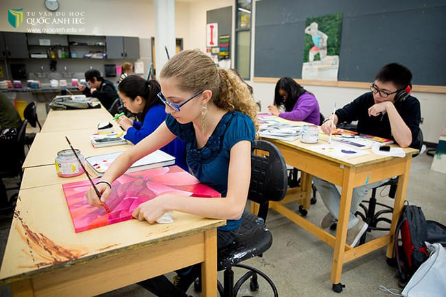 Chương trình từ THPT lên đại học tại trường