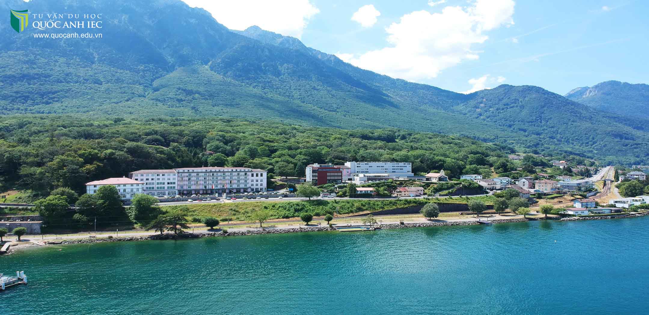  Culinary Arts Academy Switzerland (CAA)