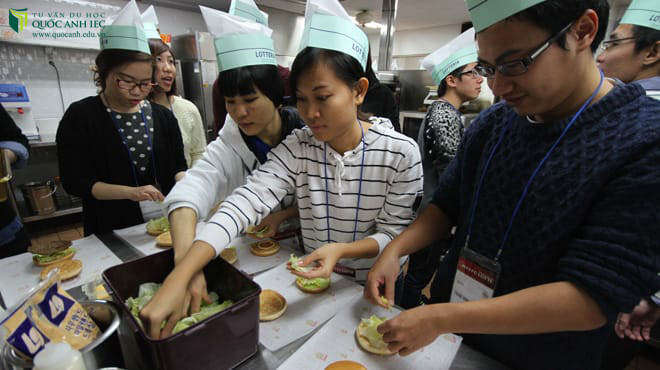 Có cơ hội nào cho việc vừa học vừa làm không?