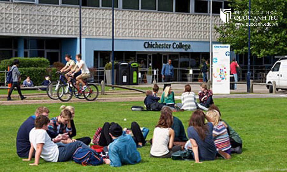 Học bổng 50% của trường công lập Chichester College