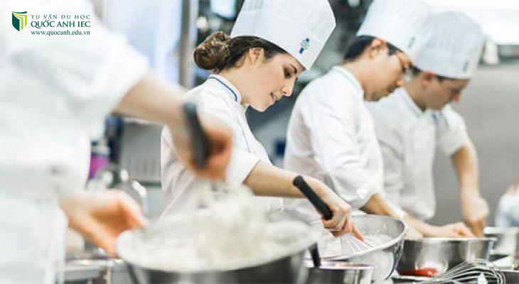 Du học Anh ngành Du lịch khách sạn - Ẩm thực